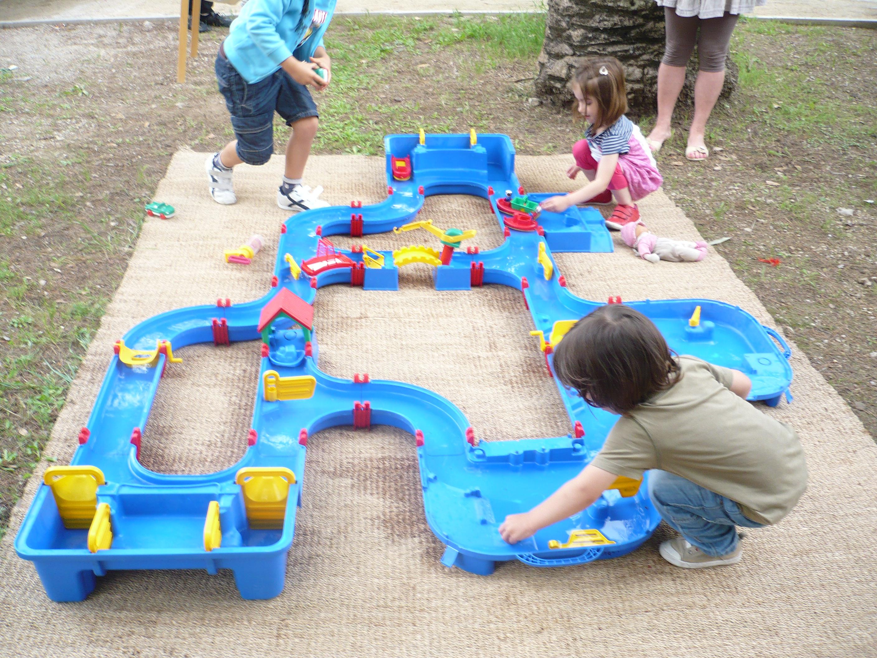 aquaplay water table